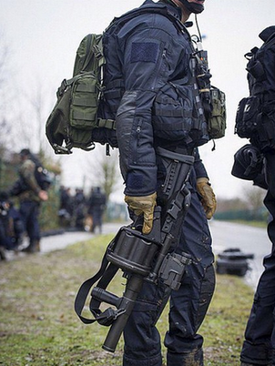helmet-cargo-pack-warrior-assault-systems.jpg helmet-cargo-pack-warrior-assault-systems.jpg