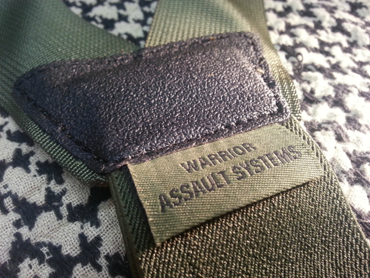 slim-harness-stitching-close-up.jpg slim-harness-stitching-close-up.jpg