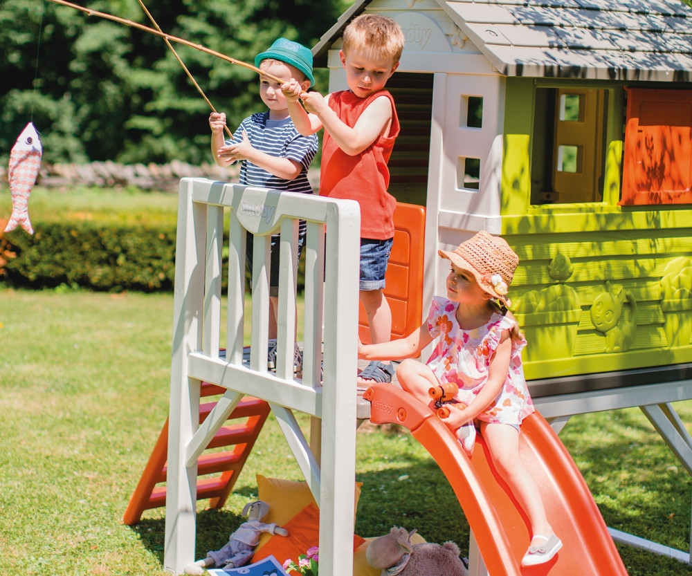 Kids playhouse 2025 on stilts