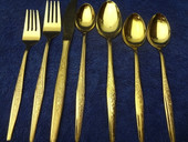 Carlyle - Golden Bouquet - 92 PCs - NEW - w/ 12 iced tea spoons