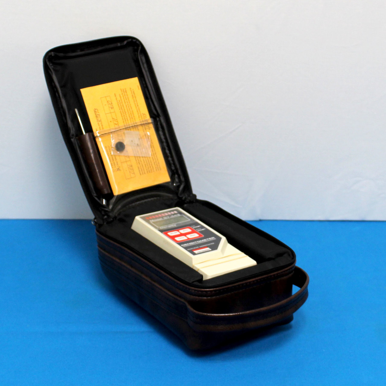 Victoreen Nuclear 07443 Battery Operated B/W Transmission Densitometer