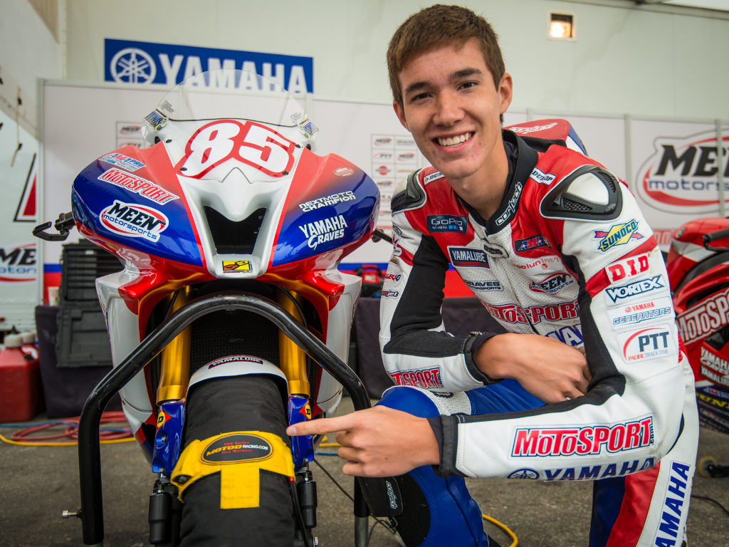 MotoAmerica Jake Lewis uses MOTO-D Tire Warmers