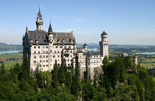 castle-neuschwanstein.jpg castle-neuschwanstein.jpg