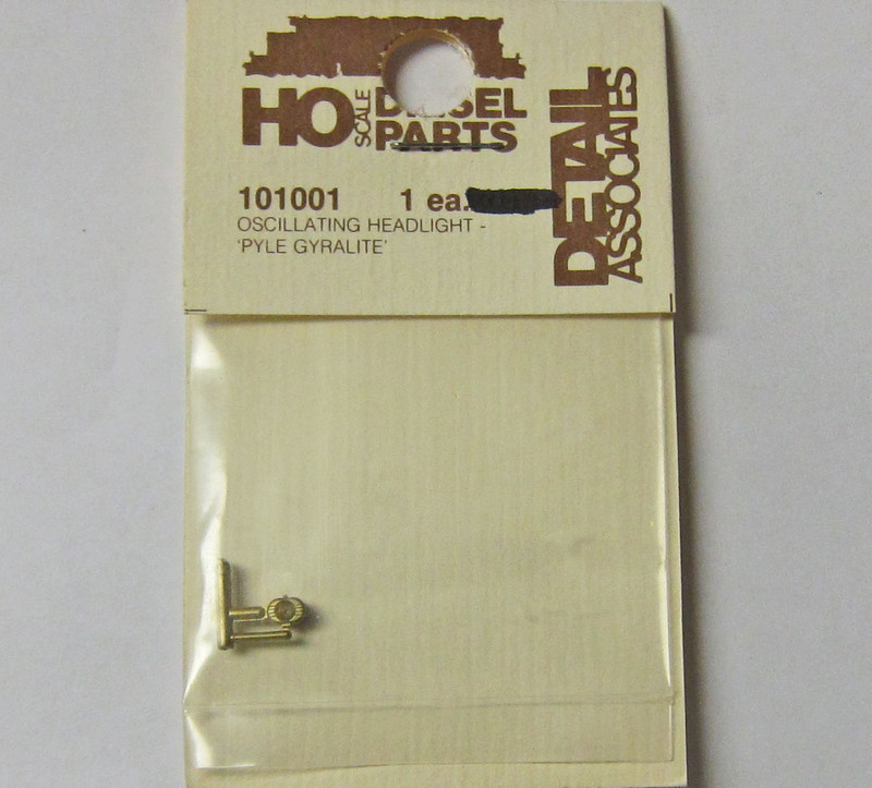 Detail Associates HO 101001 Oscillating Headlight Pyle Gyralite
