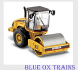 Norscot 55155 HO Scale 1:87 Caterpillar(R) Cat CS-563 Smooth Drum Vibratory Soil Compactor - Assembled