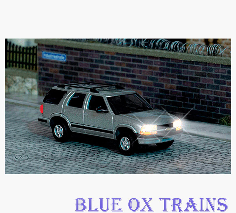 Busch 5658 HO Chevy Blazer SUV Truck with Working Lights - Assembled Red