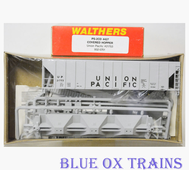 Walthers 932-5701 HO Union Pacific PS-2CD Covered Hopper Kit UP 21753