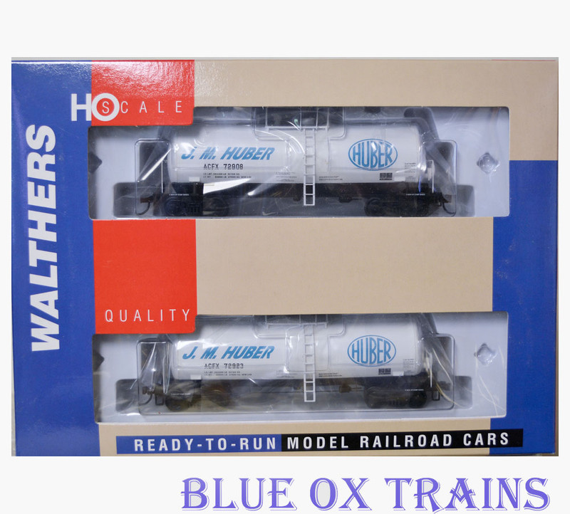 Walthers 932-27213 HO JM Huber Funnel Flow Tank Car 2 Pack