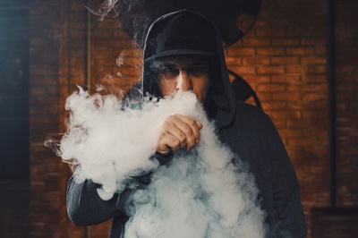 Cloud Chasing and Vaping Competitions - V2 e-Cigs and Vapour2 UK