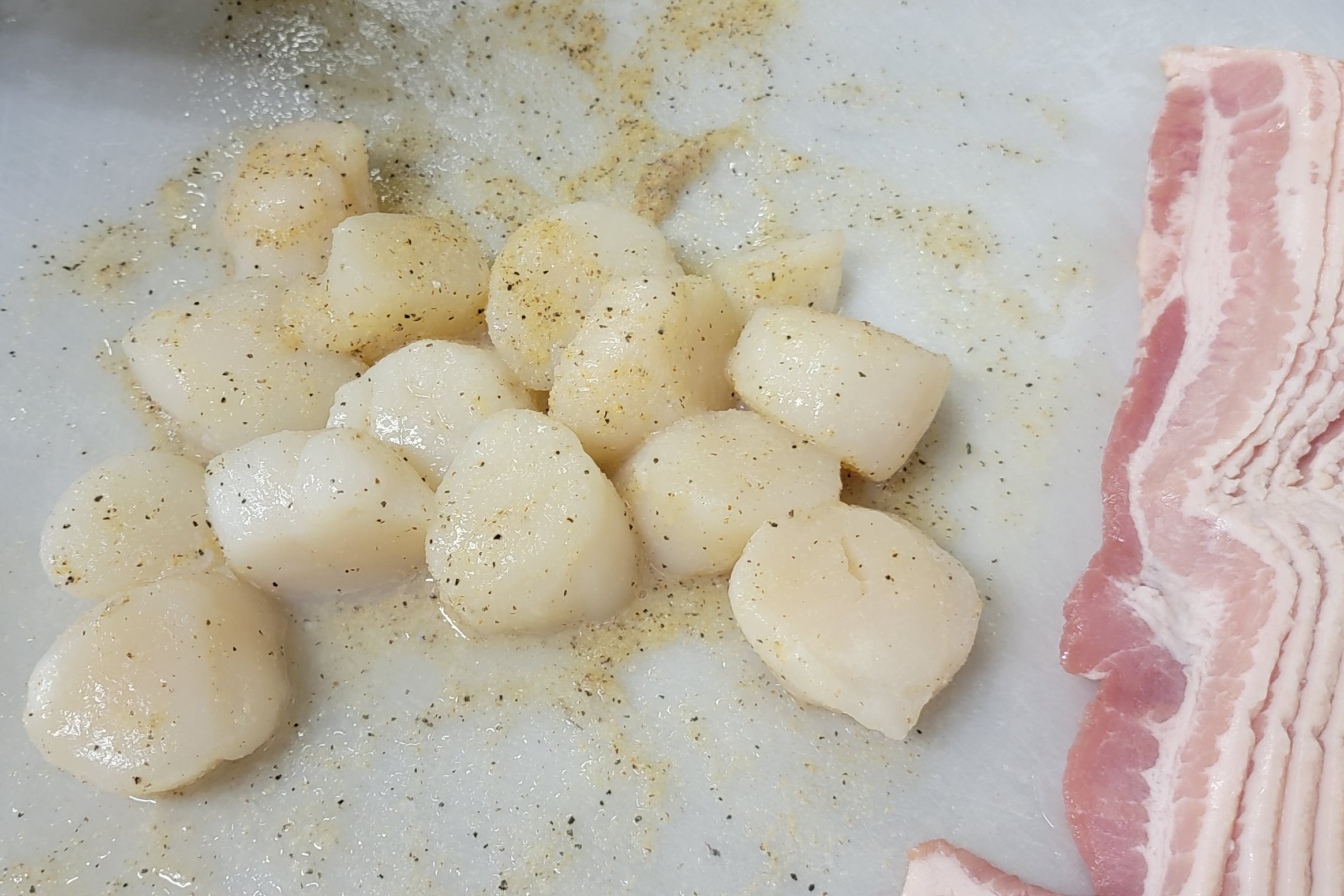 bacon-scallops-dust.png