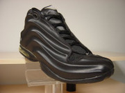 Black Nike Signature Player Sneakers (Size 11)