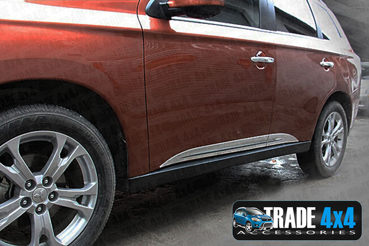 Our chrome Mitsubishi Outlander side moulding covers are an eye-catching and stylish addition for your 4x4. Buy online at Trade 4x4 Accessories.