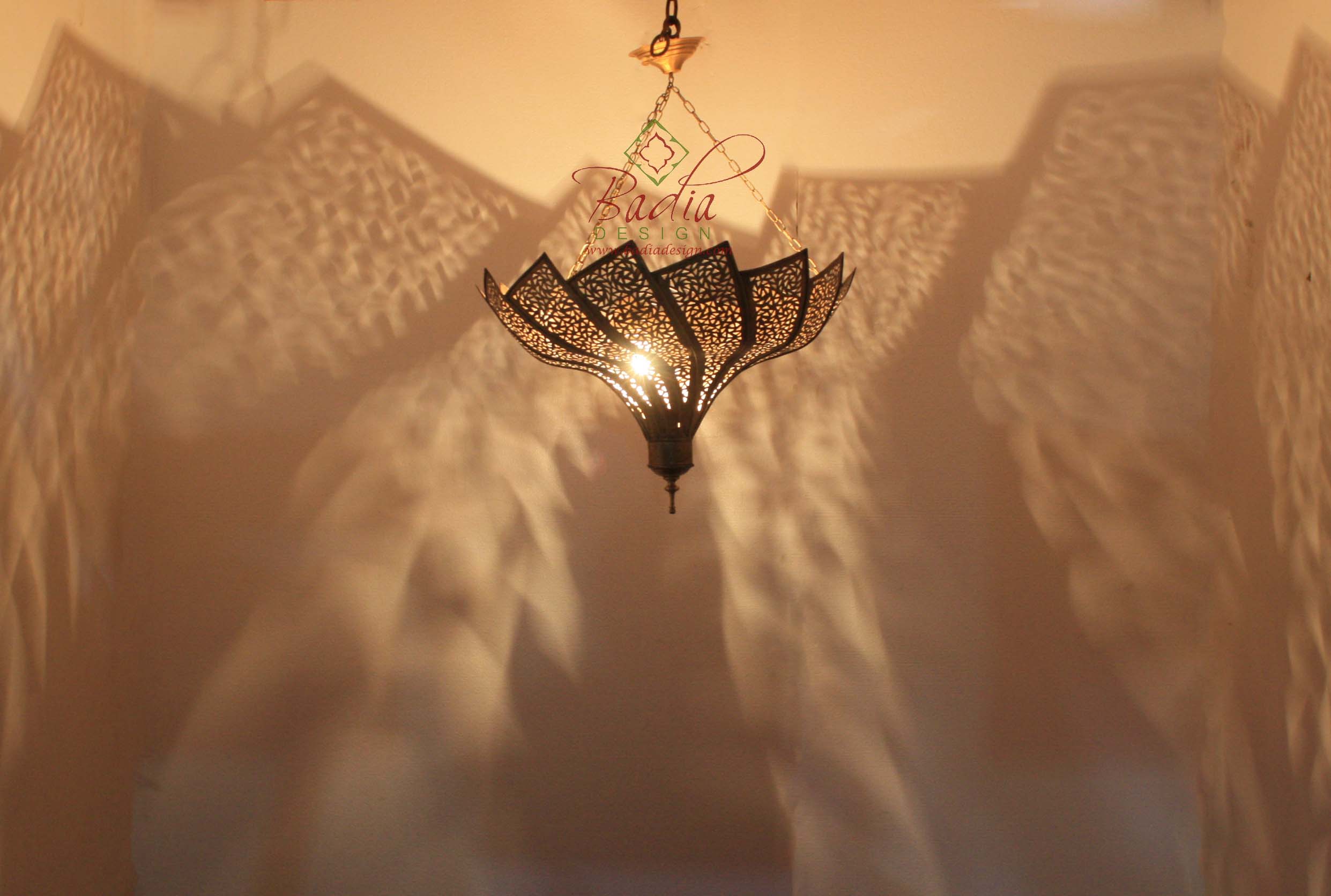 moroccan-brass-swirling-fan-shaped-chandelier-ch005-1.jpg