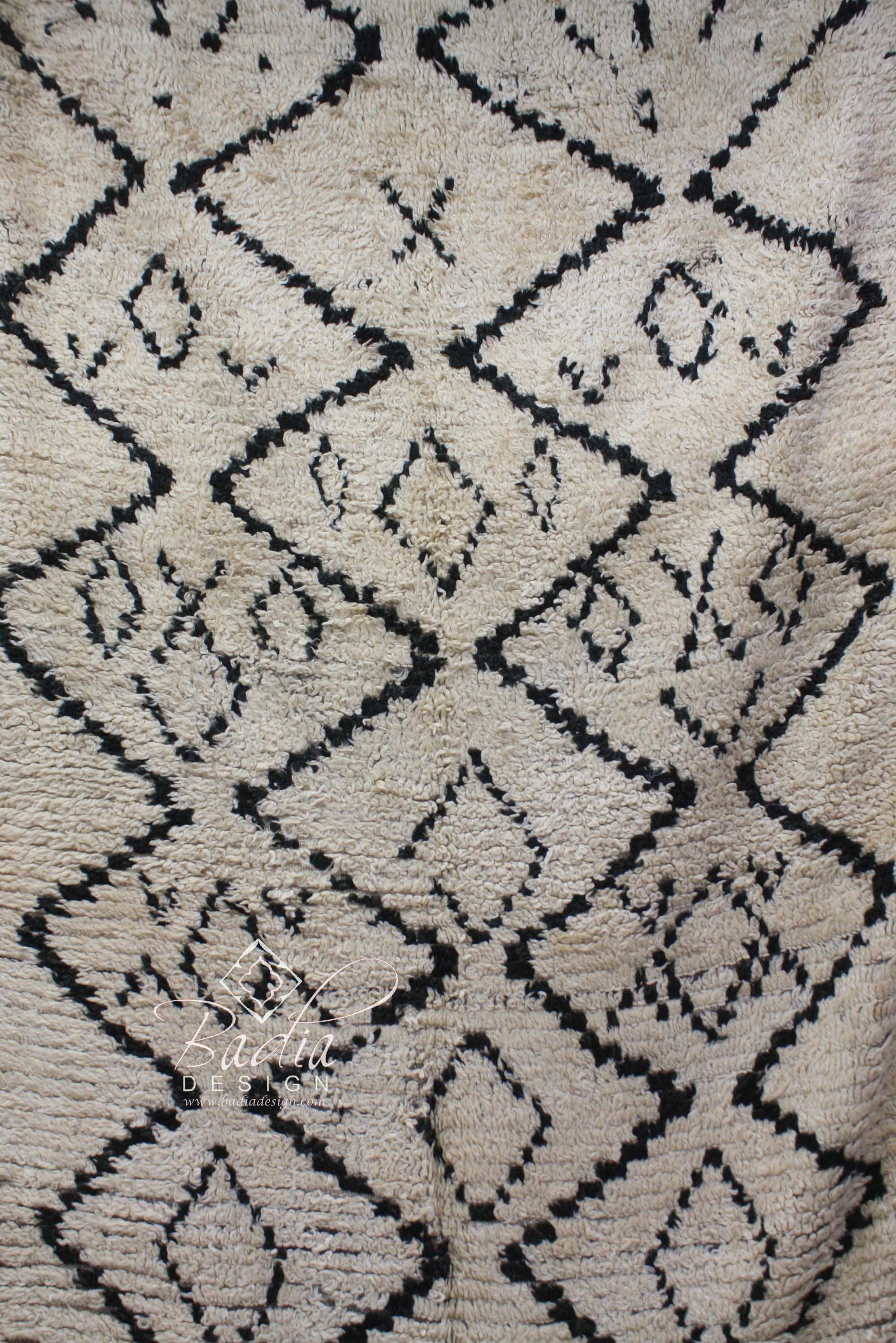 moroccan-hand-woven-beni-ourain-rug-r823-2.jpg