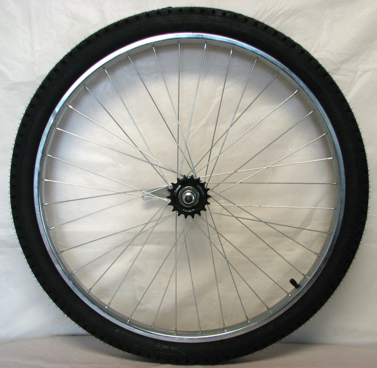 26x2 125 bike tire