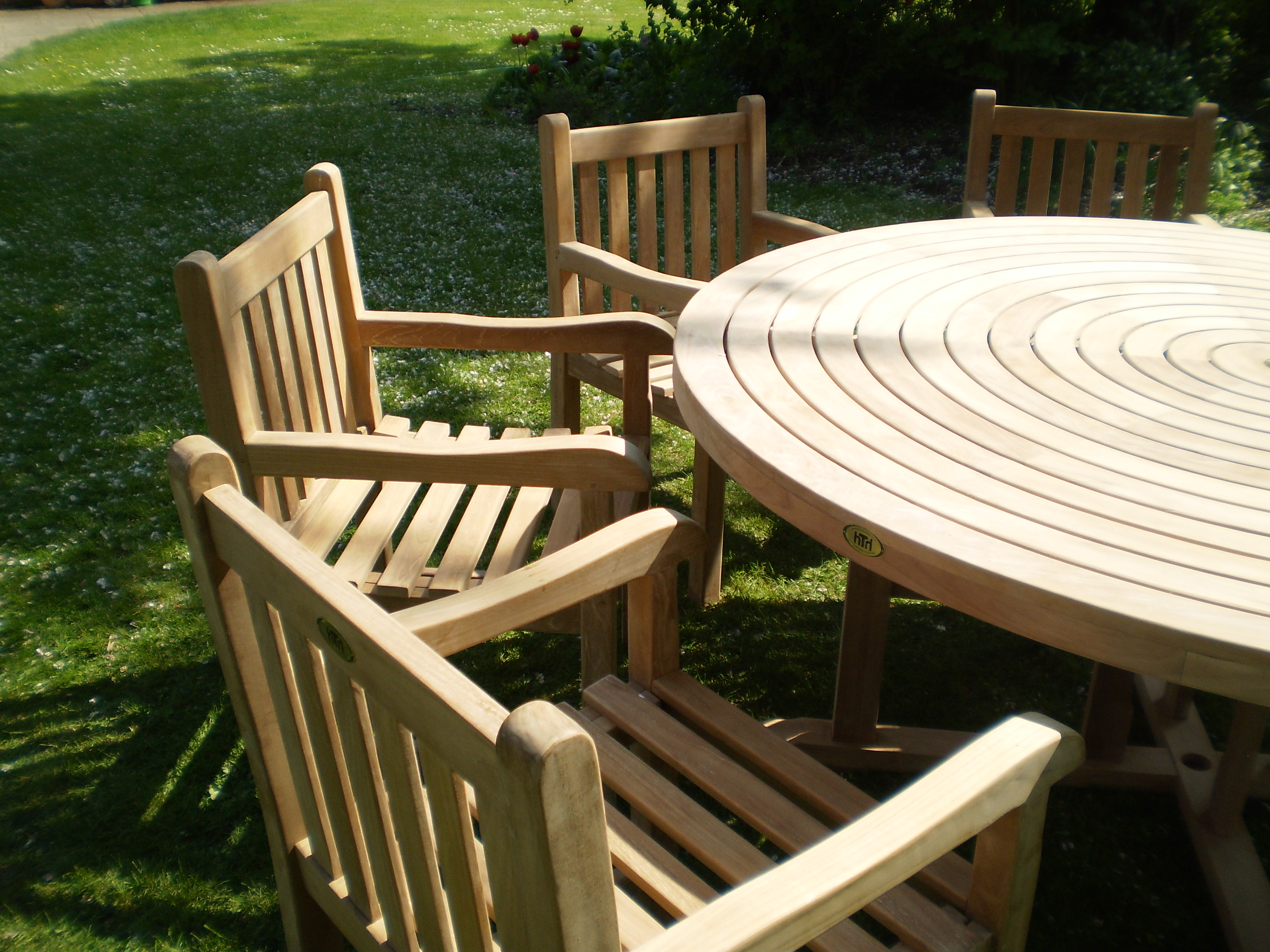 Create A Serene Oasis With Teak Garden Furniture: Our Favorite Pieces