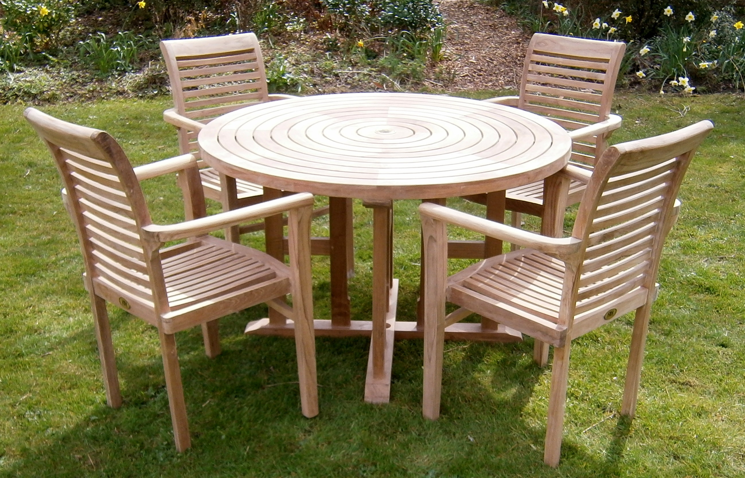 Turnworth Teak Ring Table and Chairs - Chairs and Tables UK - Teak