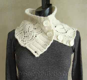 Button-Up Knitted Neck Warmer [FREE Knitting Pattern]