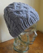 One-Ball Chunky Cabled Hat knitting pattern