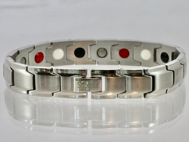 Magnetic Bracelet Rhodium Square SG 15/32" wide x 13/32" long link with 19 rare earth magnets in 8 1/8" length. It has a magnetic therapy pull strength of 650 grams.