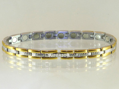 Magnetic Bracelet Wimbledon SG stainless steel has 1/4" wide x 3/8" long link with 20 rare earth magnets in 8 1/8" length. It has a magnetic therapy pull strength of 475 grams.