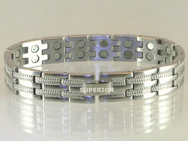Magnetic bracelet Long Island S stainless steel has a 33/64" wide x 15/32" long link with 32 rare earth magnets in 8 5/8" length. It has a rating of 166,400