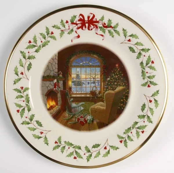 Lenox Annual Holiday Collector Plate Cozy Christmas 10.5 in 19th in