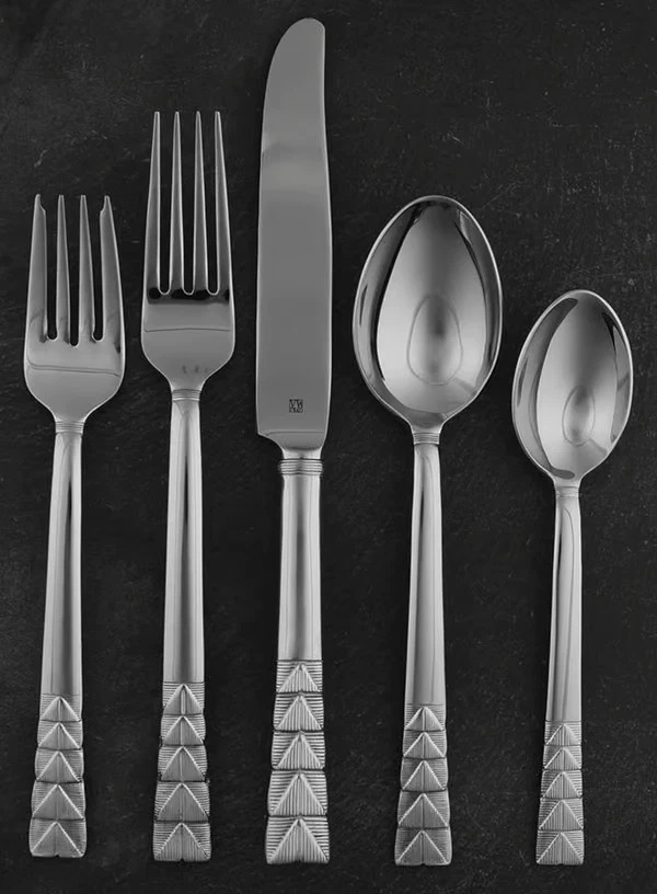 vera-wang-plisse-flatware-5-pc-pl-setting.jpg