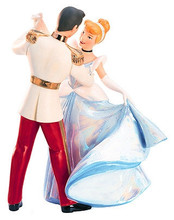 Walt Disney Classic Collection Cinderella And Prince Charming So This Is Love 9.5 in 11K-41079-0