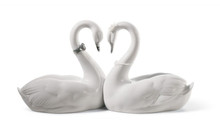 Lladro Endless Love Swans Figurine, Silver Lustre 6x11 in 01006585