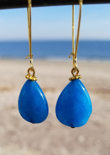 Dark Blue Quartz Teardrop Medium Hoop Earrings (Gold)