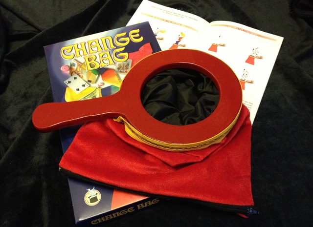 mm365-euro-red-zipper-change-bag-small.jpg mm365-euro-red-zipper-change-bag-small.jpg