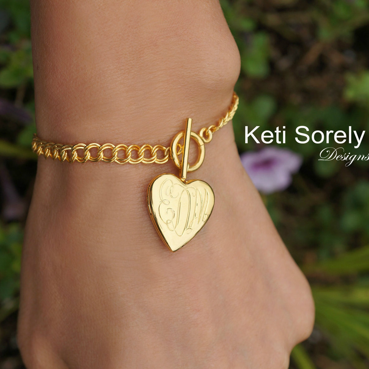 Buy Heart Charm Bracelet, Heart Locket Bracelet, Gift for Her, Heart  Jewelry, Locket Jewelry, Gift for Mom, Silver Bracelet, Silver Heart BR0214  Online in India - Etsy
