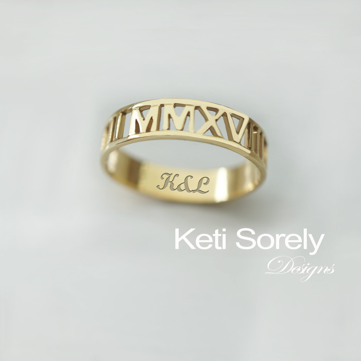 Roman numeral ring with gold plating – LuluRama