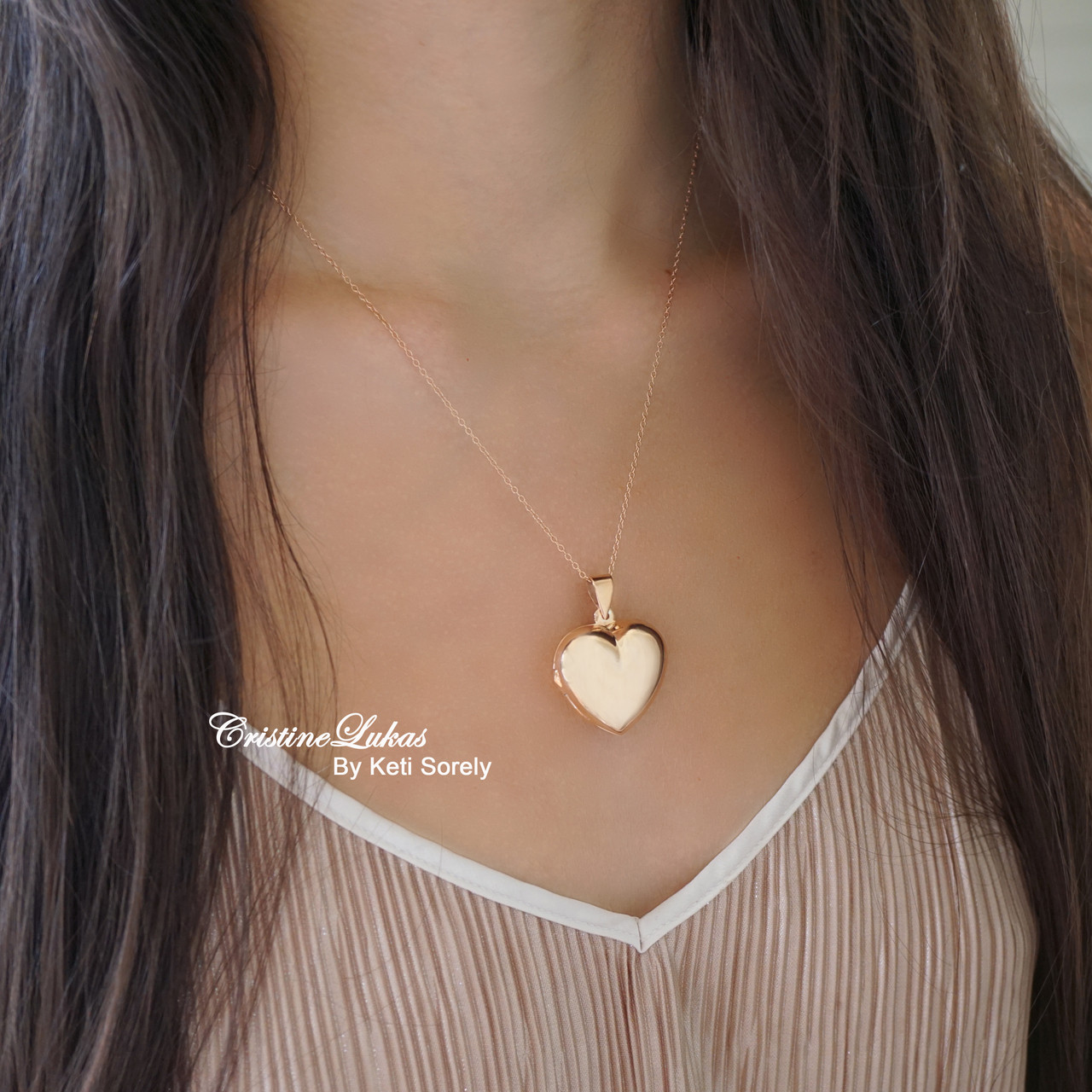 Heart Necklace in Onyx large – Anomaly