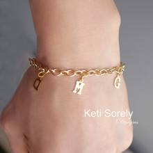 Large Chain Bracelet with Mini Initials in Yellow Gold.