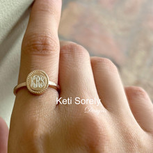 Twist Border Oval Signet Ring with Engraved Monogram Initial - Choose Metal