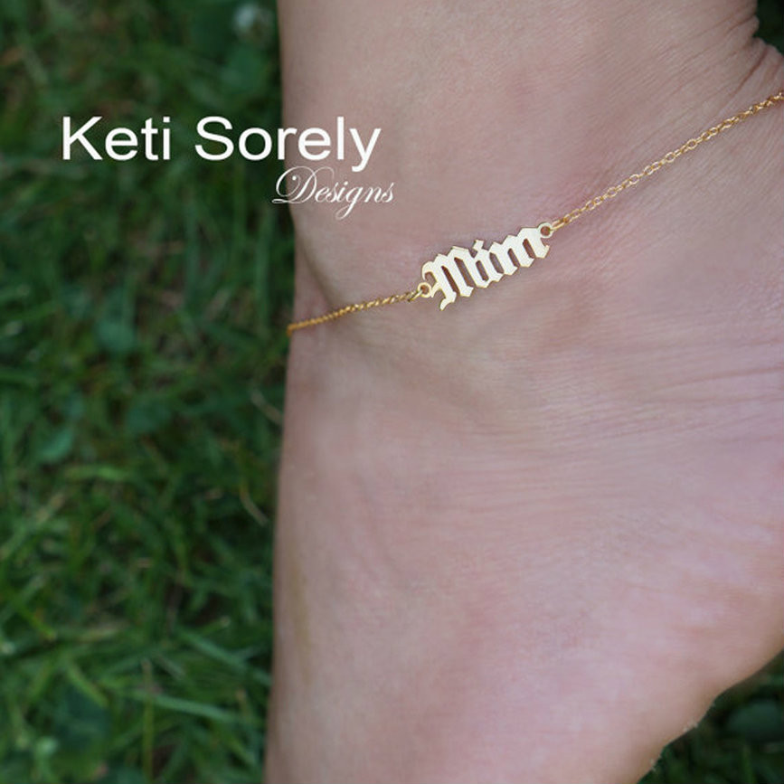 Personalized Gothic name anklet - Name 
