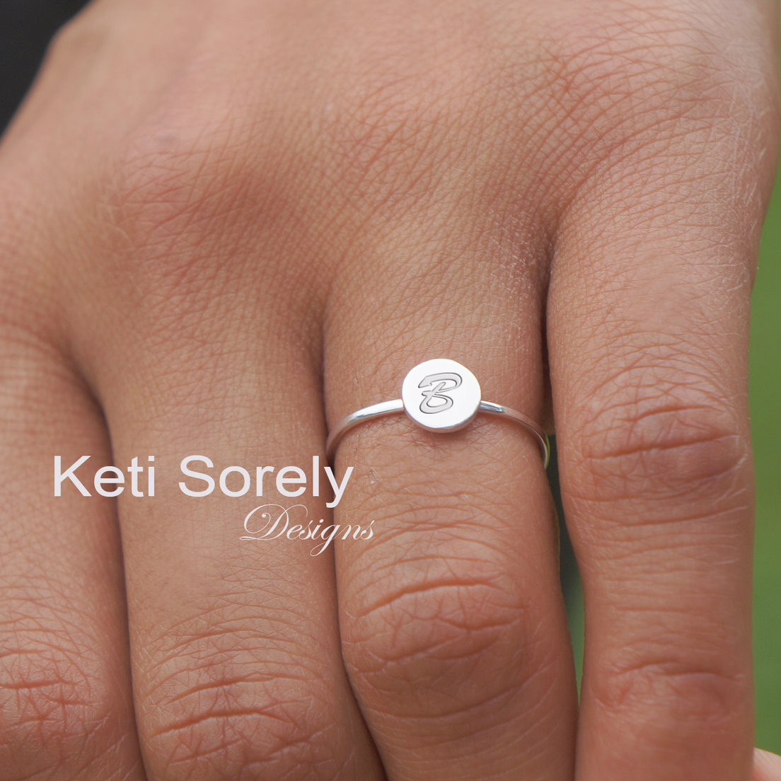 rings with initials engraving