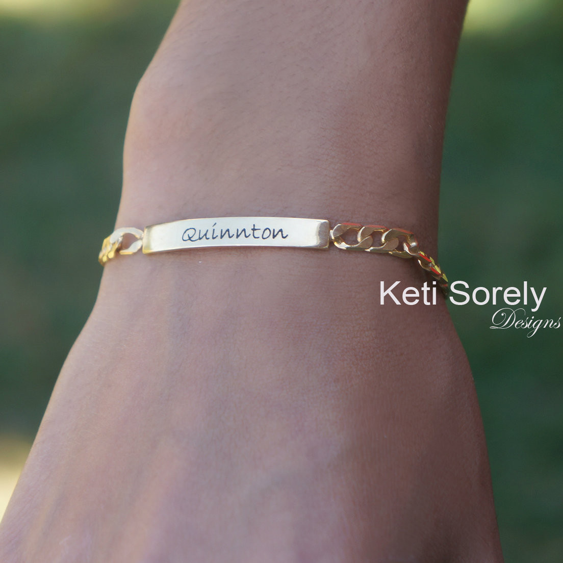 Engraved Monogram Initials Bracelet, Personalized Toggle Monogram Bracelet  in Silver, Yellow or Rose Gold, Large Chain Bracelet.