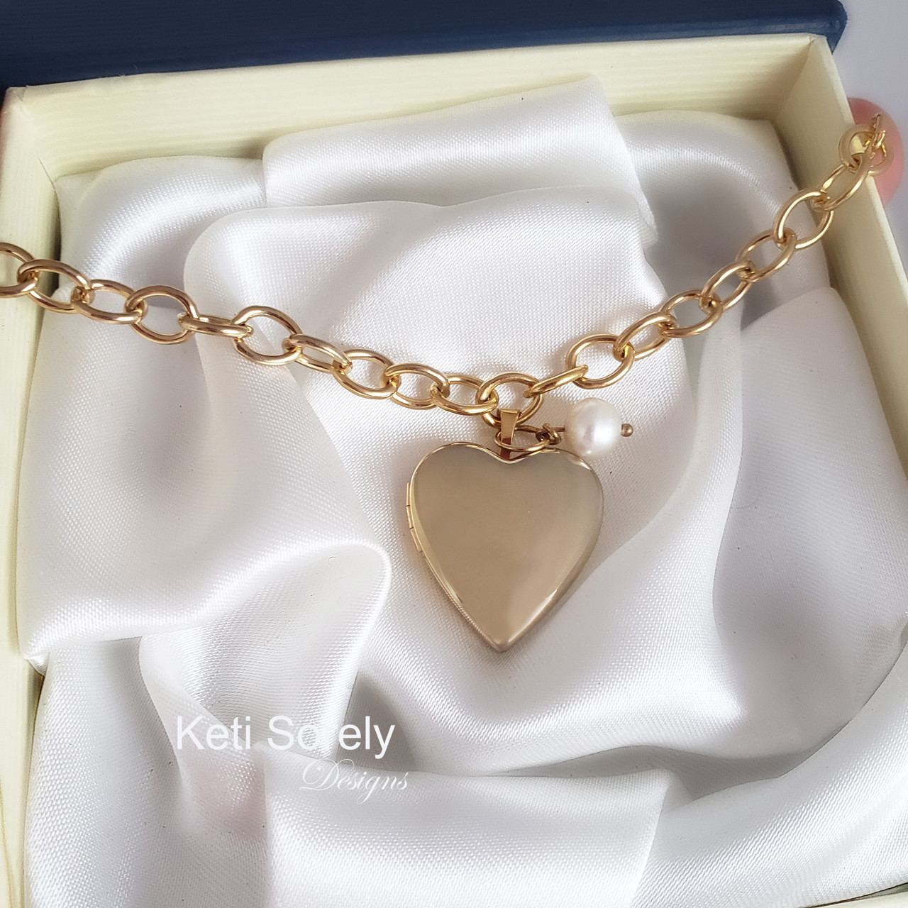 Heart Bracelet Engraved with Letter, Monogram or Short Name, Bracelet for Women, Birthday Gift, Sterling Silver, Gold, Rose Gold * BHh11x9
