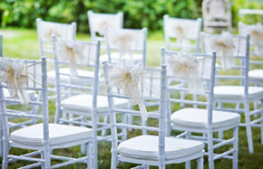 Furniture & Linens