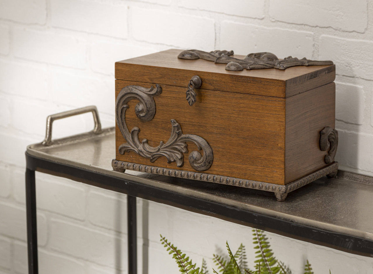 metal box with hinged lid