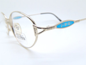 Contrasting blue temples