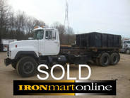 1995 R Model Mack Roll Off used for sale
