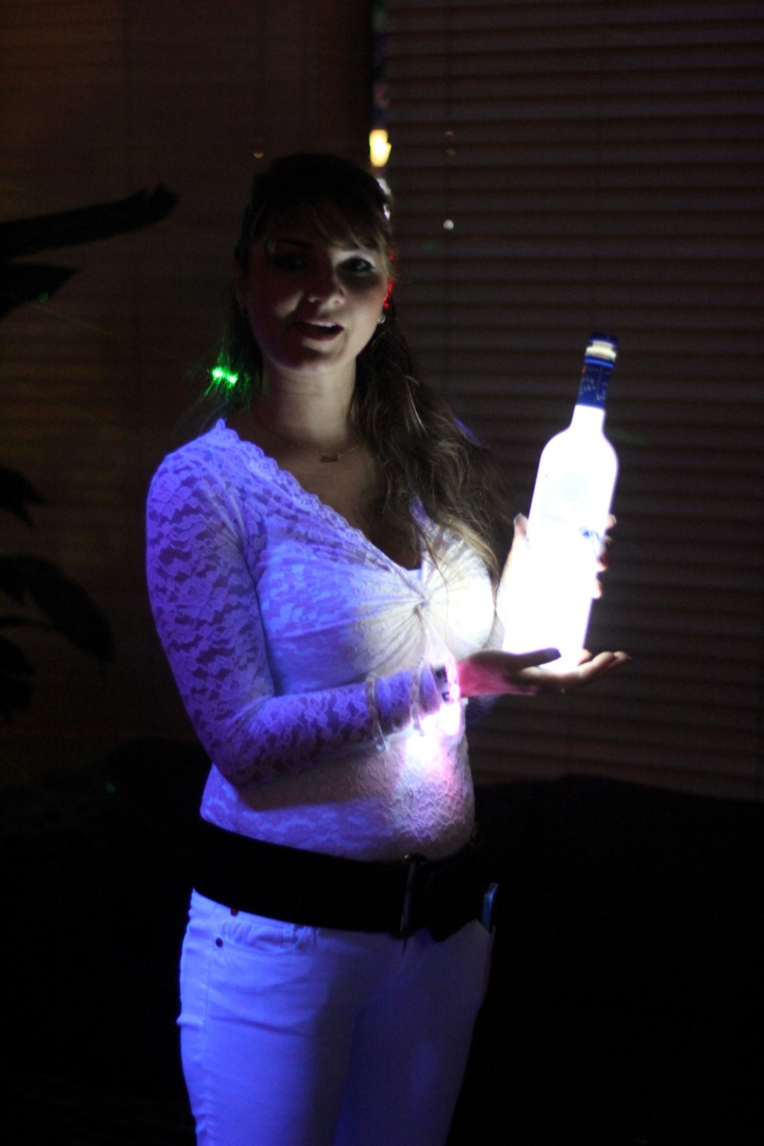 led-bottle-glorifier-bottle-coaster-glow-led-light-nightclubshop.jpg