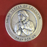 1 1/4"Round Pocket token of St. Mother Teresa. Back of Token has saying: "Not all of us can do great things, but we can do small things with Great Love. Mother Teresa." Canonization Date: September 4, 2016. Feast Day: September 5