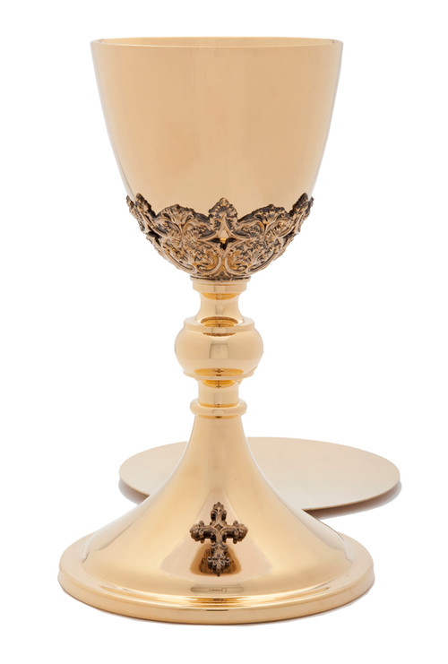 24kt gold plate Chalice comes with scale paten. Chalice is 9.5"H and holds 12oz.  Paten is 5.5" 
Chalice is 24kt gold plate comes with scale paten. Chalice is 9.5"H and holds 12oz.  Paten is 5.5".

Ciborium is 24kt gold plate and is 9.5"H. Ciborium holds 225 hosts based on 1 3/8" host.