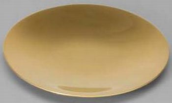 Plain Scale Paten - Quality Construction with heavy gauge base stock virtually eliminates flexing, dents and folds. It's weight gives a positive presence in the hand. Diameter: 6", All highly polished, 24K gold plated.