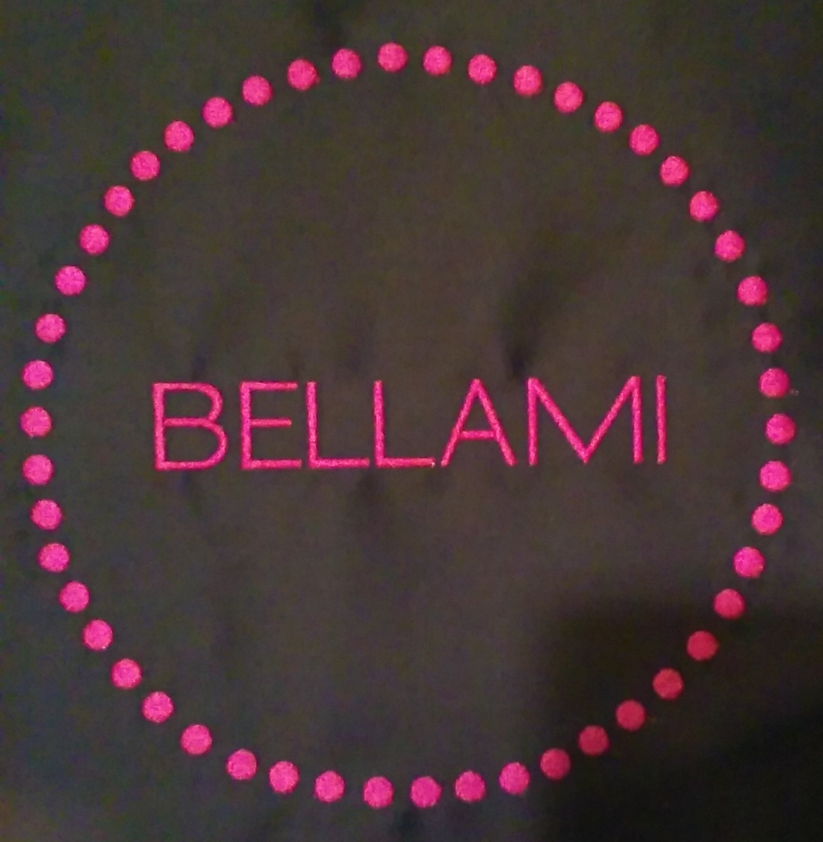 Bellami loves Custom Salon Capes!